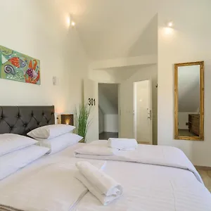 Vila White Trogir